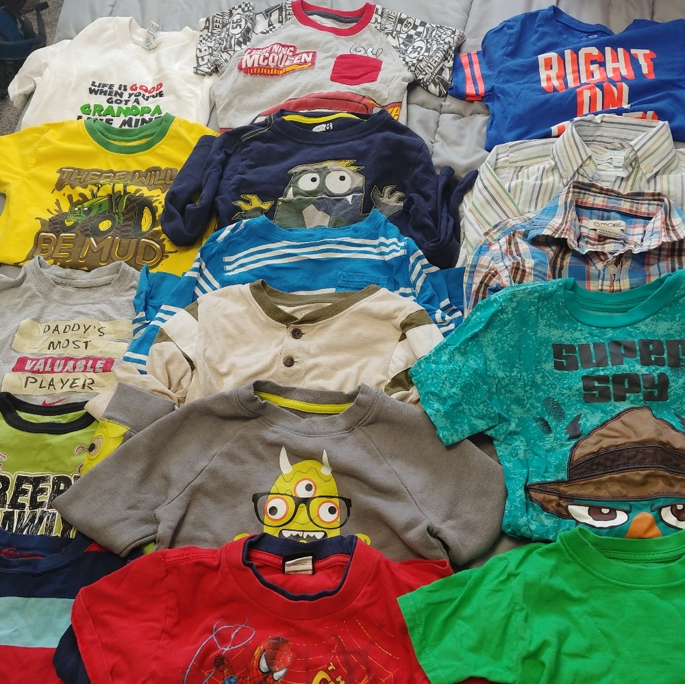 Lot of 16 size 4T boys shirts